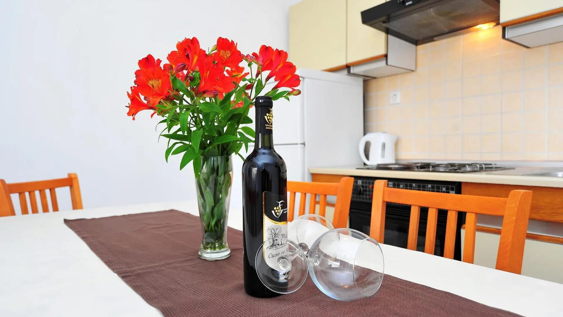 Apartments Rasin باكوشتاني 0*,