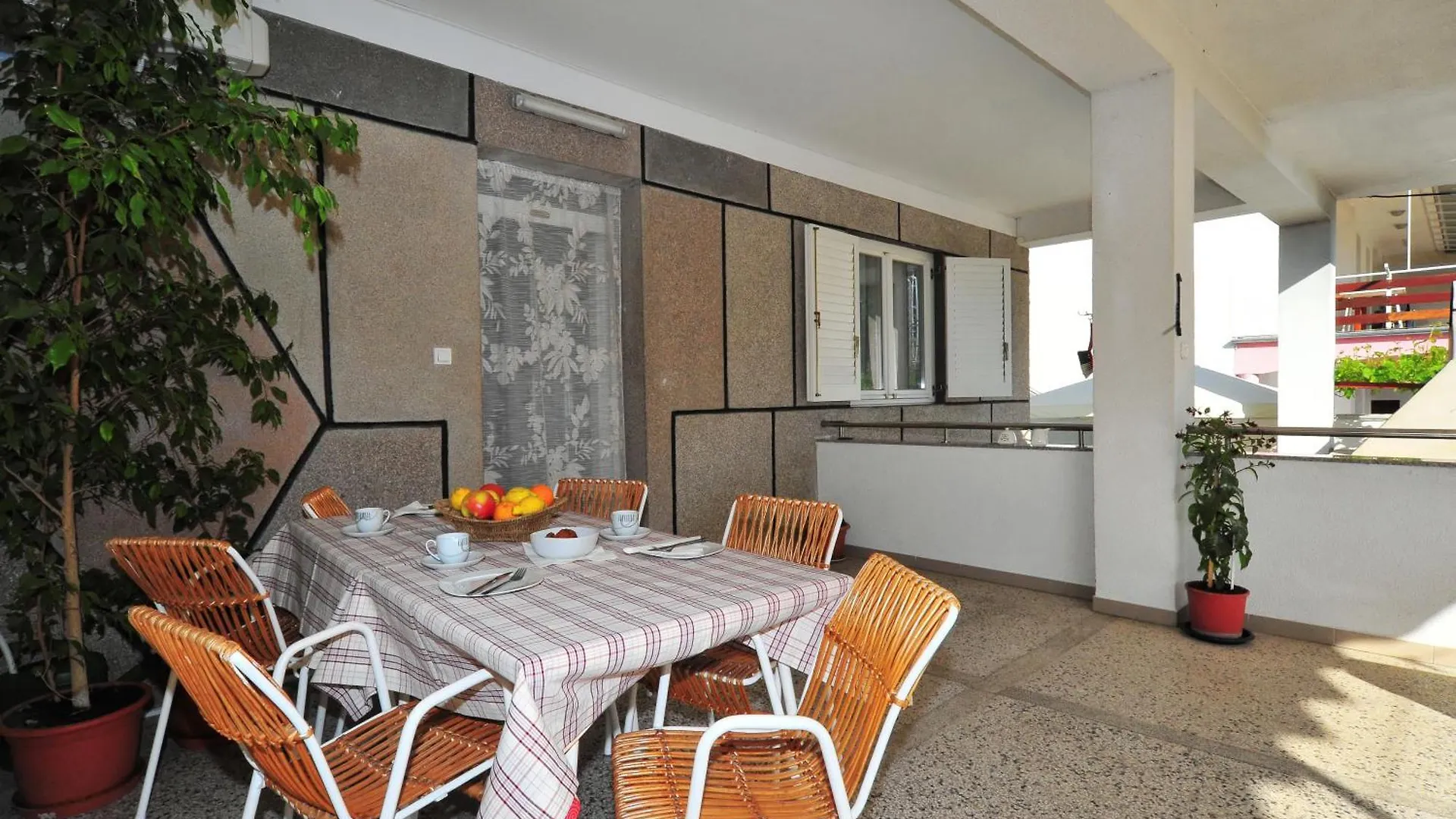 Apartments Rasin باكوشتاني
