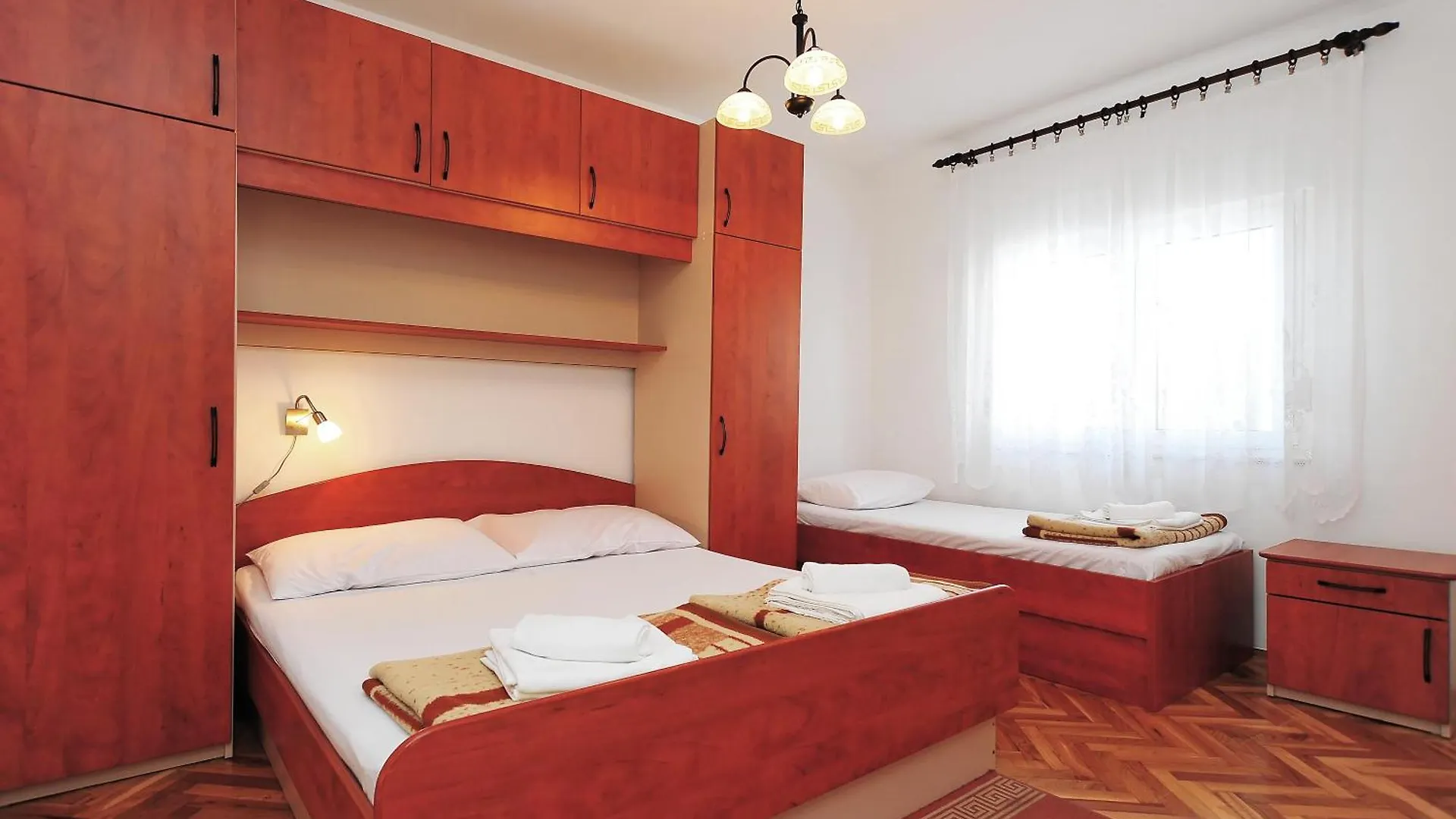 Apartments Rasin باكوشتاني كرواتيا