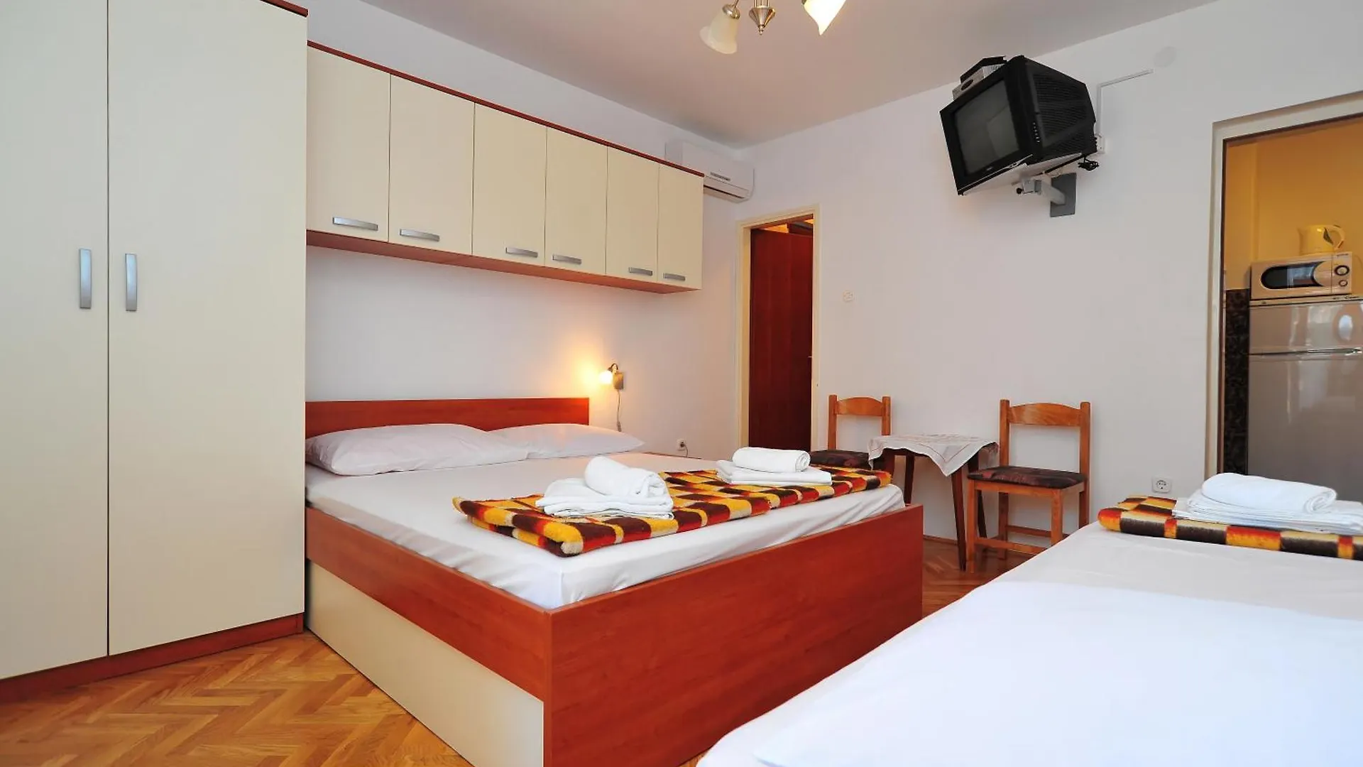 Apartments Rasin باكوشتاني 0*,  كرواتيا