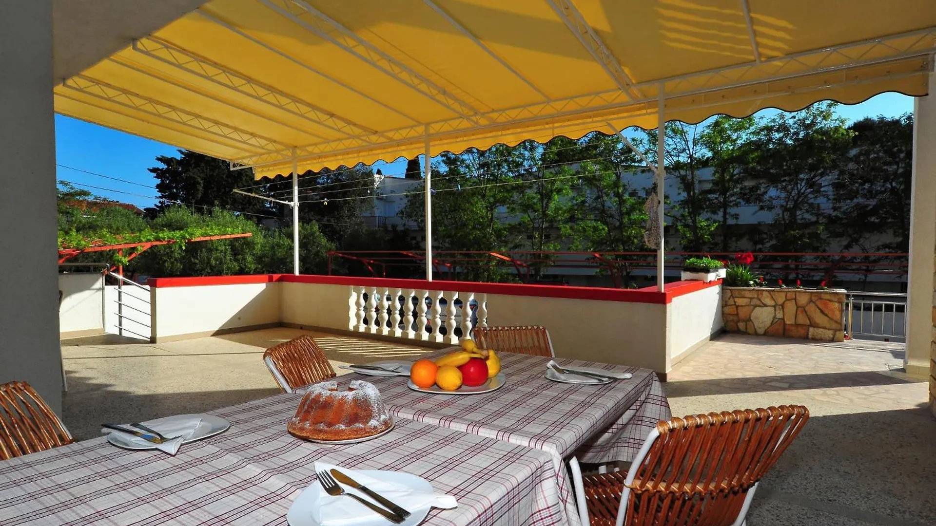 Apartments Rasin باكوشتاني
