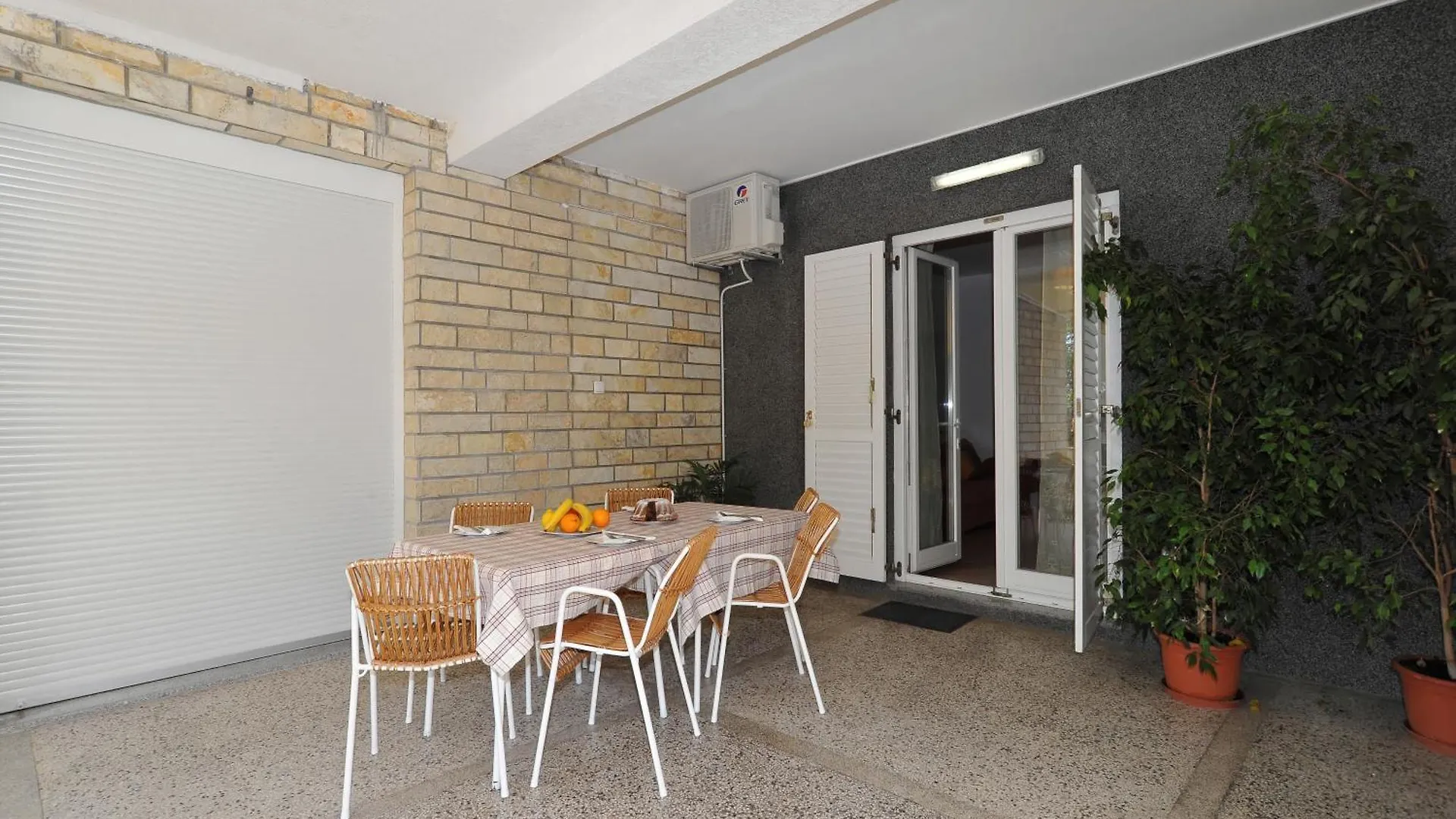 Apartments Rasin باكوشتاني كرواتيا