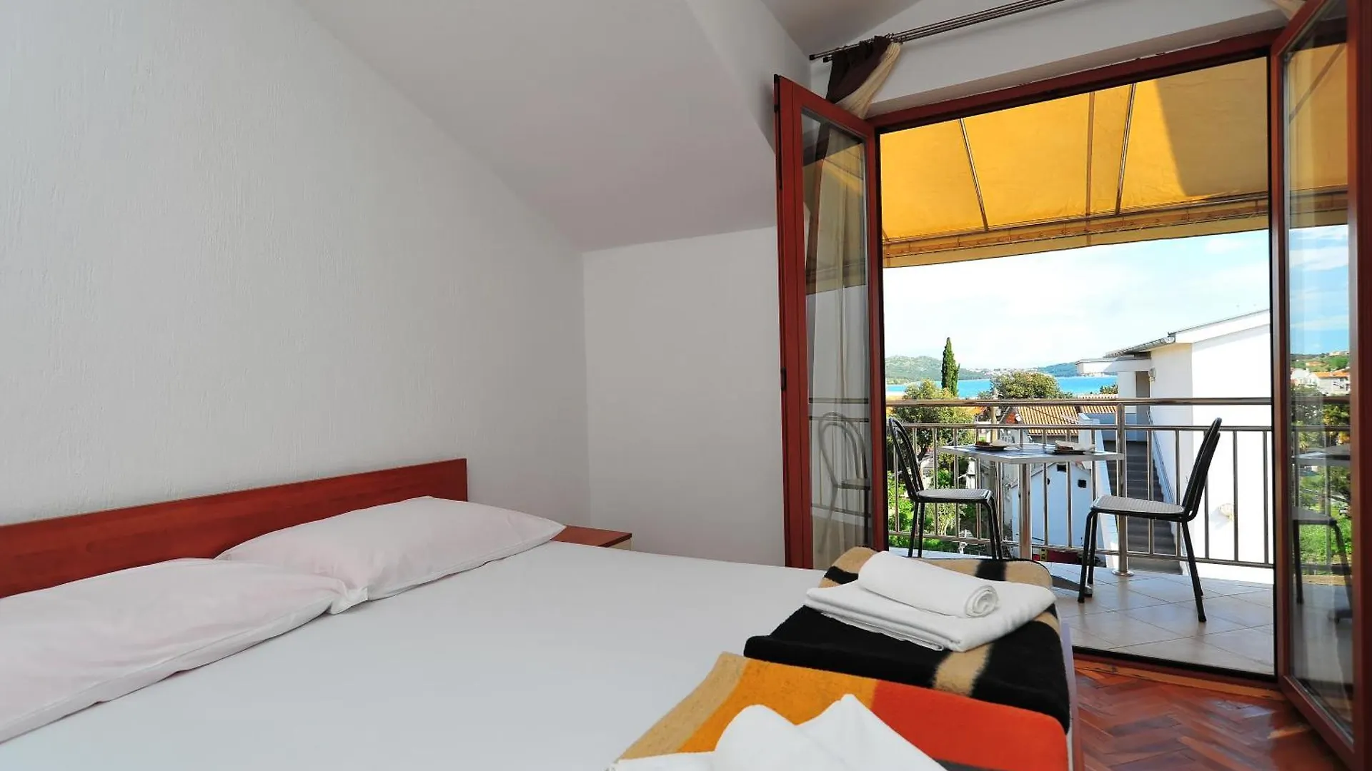 Apartments Rasin باكوشتاني