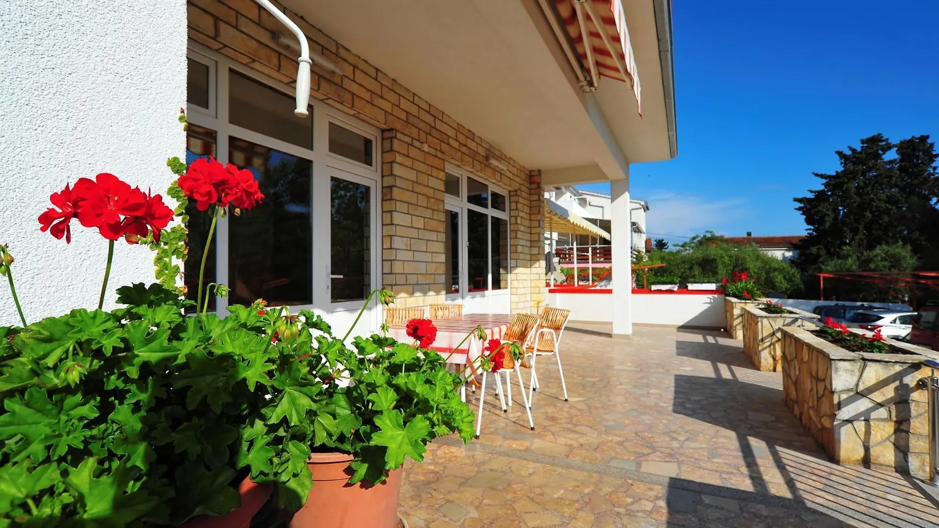 Apartments Rasin باكوشتاني